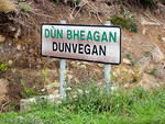 Panneau bilingue Gaëlique-Anglais sur l'île de Skye